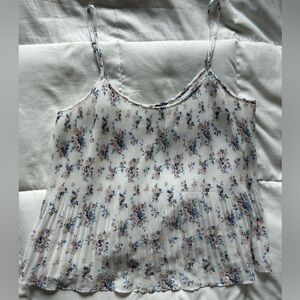 Abercrombie Floral Pleated White Tank Top Women’s Medium